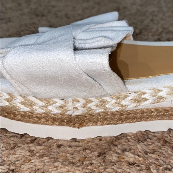 brand new shoes - Picture 2 of 3